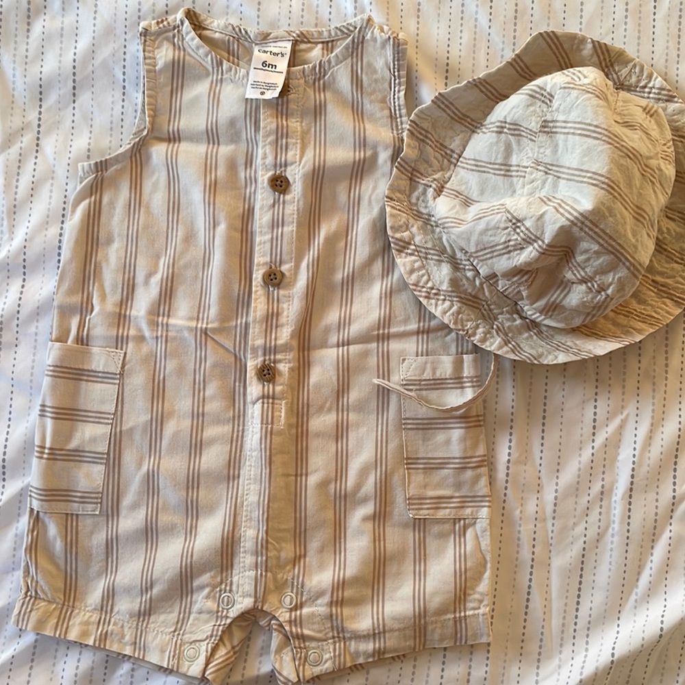 Carter’s onesie jumper with matching sun hat